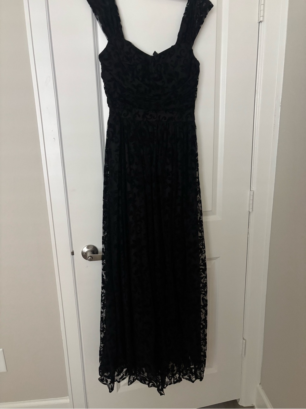 Elegant Black Lace Maxi Dress
